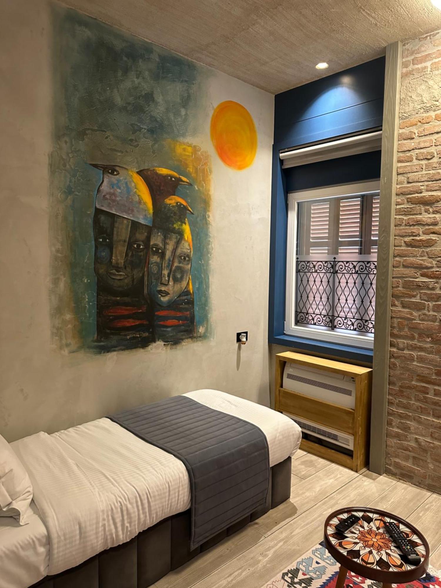 Meri Boutique Hotel Корча Экстерьер фото